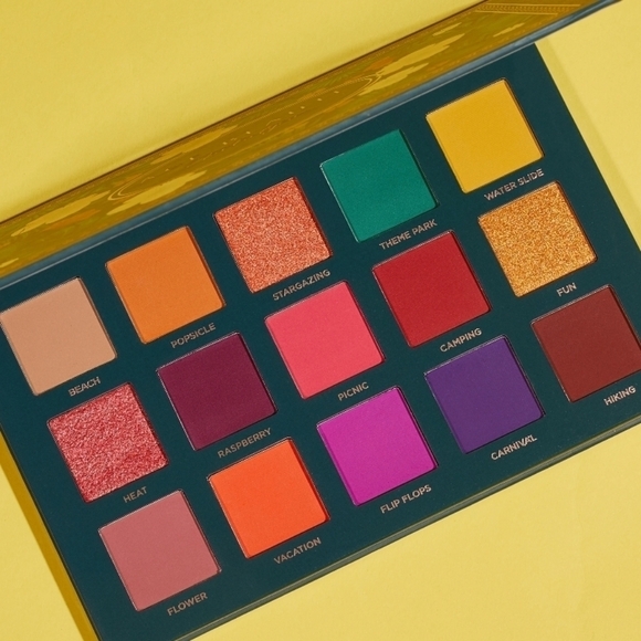 ๐ต 2 for $40 ๐ต ACE BEAUTE 15 PAN NOSTALGIA EYESHADOW PALETTE - Picture 1 of 10